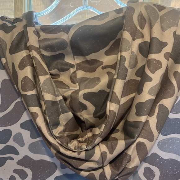 Burlebo LS Performance Hoodie - Picture 7 of 8